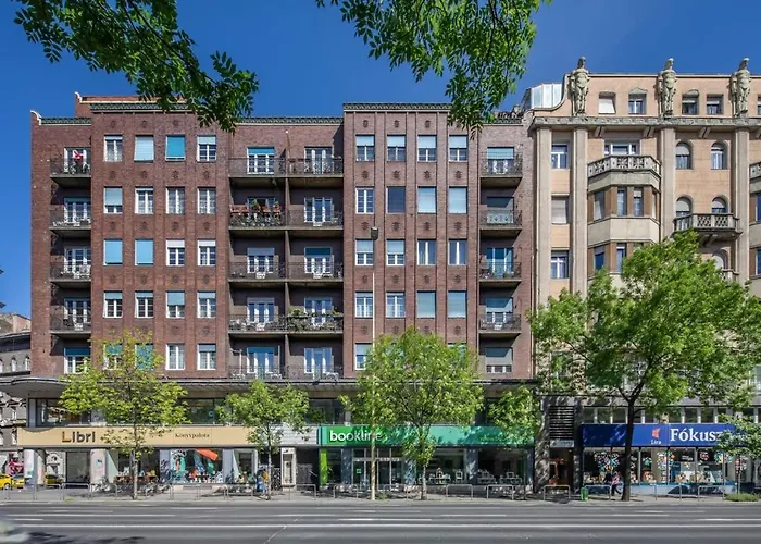 Ultra Mini * Budapesta