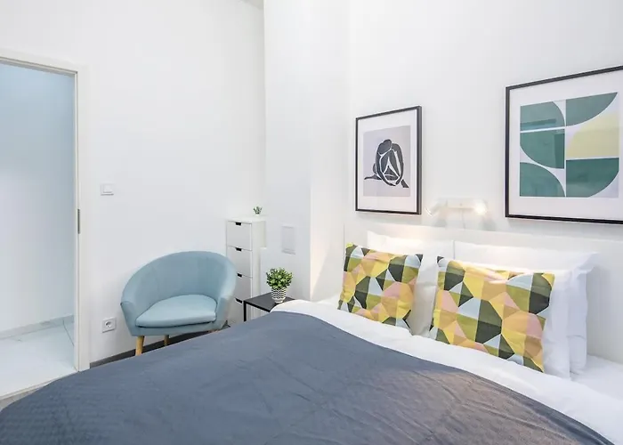 Ultra Mini * Budapesta