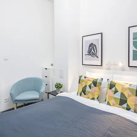 Ultra Mini * Boedapest